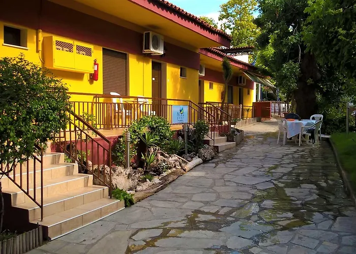 Villa Maria Apartments